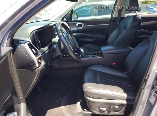 5XYRK4LFXPG191035 2023 KIA SORENTO Серый Вид панели приборов