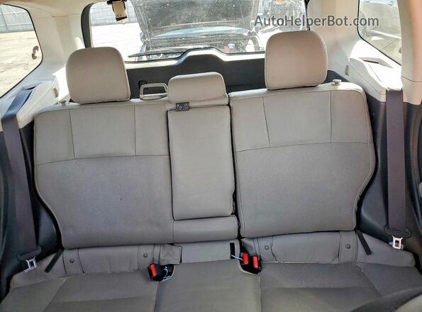 JF2SJAHC8GH464502 2016 SUBARU FORESTER Серебряный Вид задней части салона