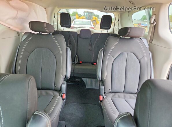 2C4RC1CG5RR105925 2024 CHRYSLER VOYAGER Белый Вид задней части салона