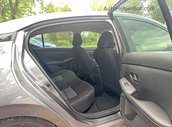 3N1AB8CV0RY364493 2024 NISSAN SENTRA Gray Widok wnętrza z przodu