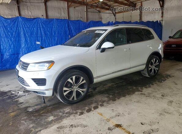 WVGRF7BP1HD000355 2017 VOLKSWAGEN TOUAREG Белый Задняя левая четверть