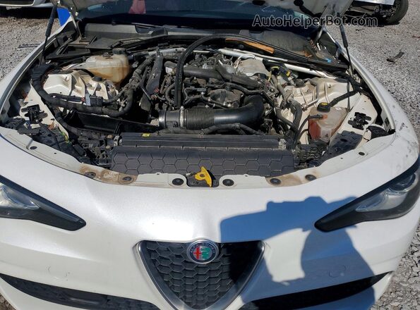 ZARFAEEN9H7560780 2017 ALFA ROMEO GIULIA Белый Вид подкапотного пространства