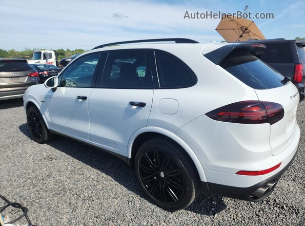 WP1AE2A20HLA75758 2017 PORSCHE CAYENNE Белый Задняя правая четверть