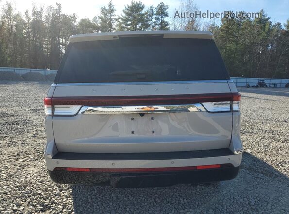 5LMJJ2LG4REL17777 2024 LINCOLN NAVIGATOR Белый Вид салона спереди