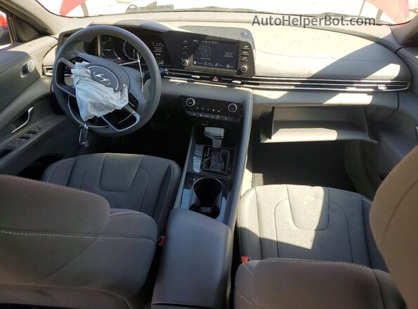 KMHLM4AJ1PU038383 2023 HYUNDAI ELANTRA Красный Вид щитка приборов