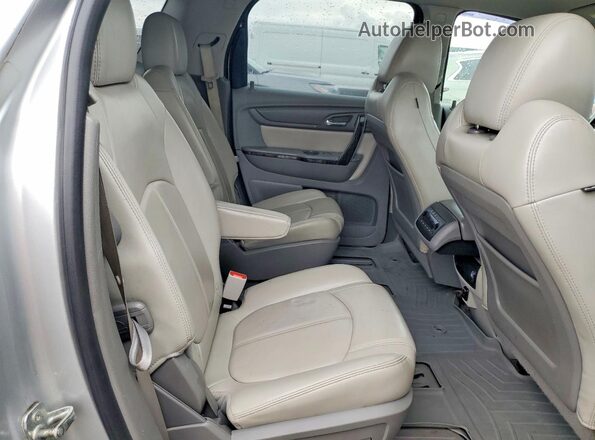1GKKVSKD8GJ314087 2016 GMC ACADIA Серебряный Вид задней части салона