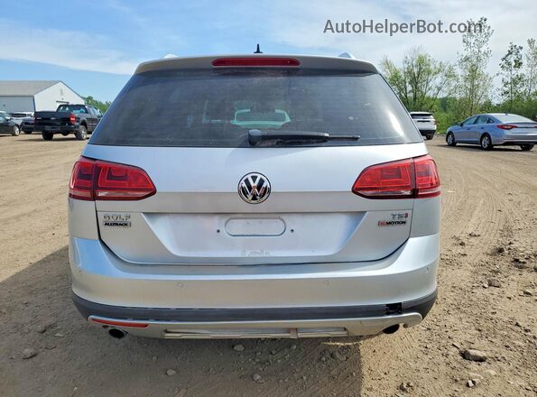 3VWH17AU4HM507001 2017 VOLKSWAGEN GOLF Серебряный Вид салона спереди