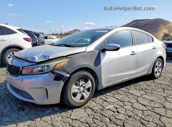 3KPFK4A7XHE156993 2017 KIA FORTE Серебряный Передняя левая четверть
