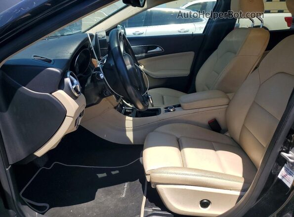 WDCTG4GB8GJ203207 2016 MERCEDES-BENZ GLA Черный Вид панели приборов