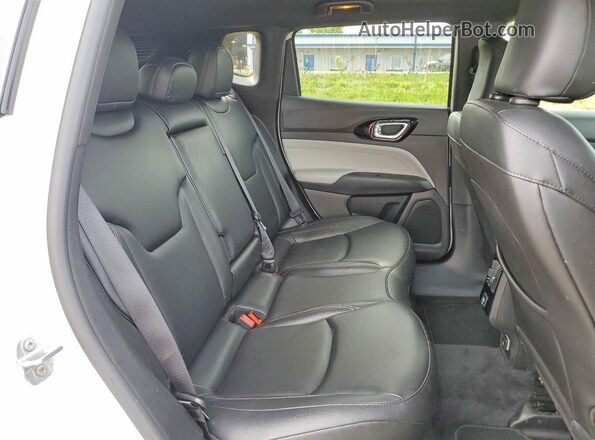 3C4NJDCN1ST600937 2025 JEEP COMPASS White Widok komory silnika