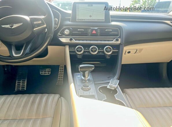 KMTG74LE7KU026830 2019 GENESIS G70 Красный Вид задних сидений