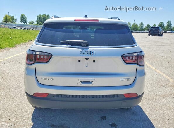 3C4NJDBN9RT111388 2024 JEEP COMPASS Серый Вид салона спереди