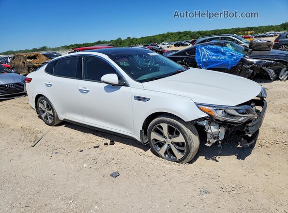 5XXGT4L32KG349942 2019 KIA OPTIMA Белый Вид спереди