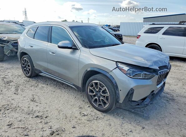 WBX73EF0XS5175603 2025 BMW X1 Серебряный Вид спереди
