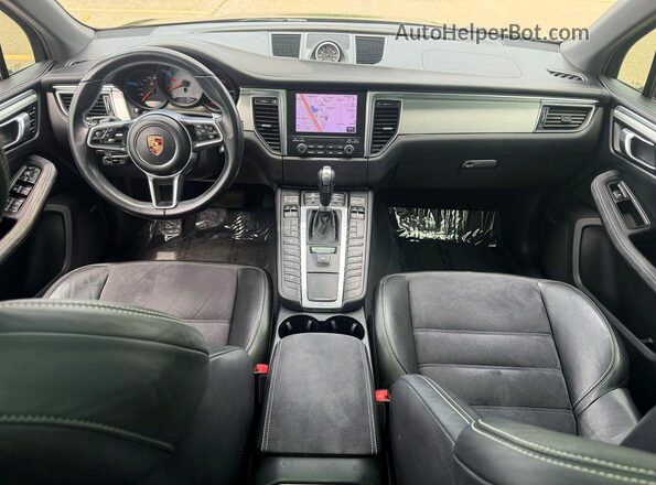 WP1AG2A51HLB56322 2017 PORSCHE MACAN Черный Вид щитка приборов