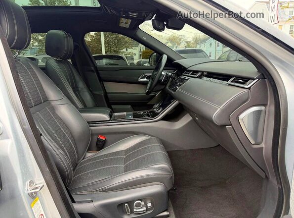 SALYM2RV0JA706519 2018 LAND ROVER RANGE Серебряный Вид сзади