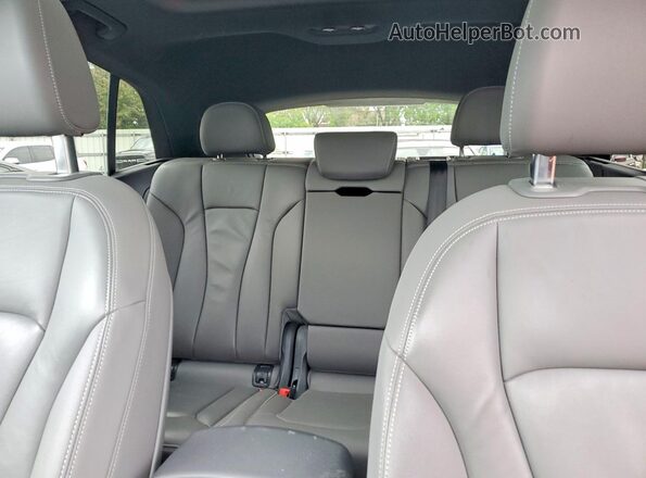 WA1AVAF17KD038696 2019 AUDI Q8 Gray უკანა სალონის ხედი