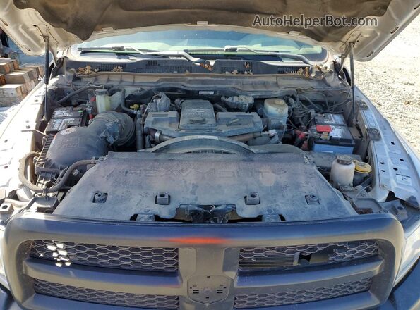 3C6UR5CL1HG740469 2017 RAM 2500 Серебряный Вид подкапотного пространства