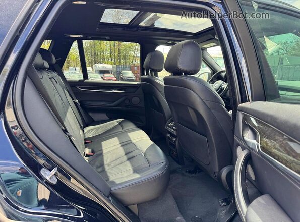 5UXKR0C56J0X92077 2018 BMW X5 Черный Вид задних сидений