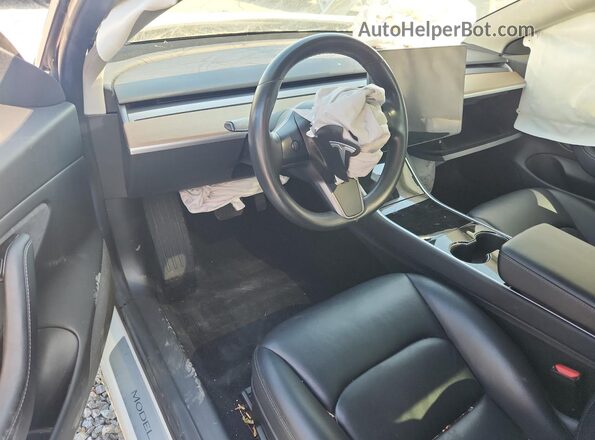 5YJ3E1EA4JF035441 2018 TESLA MODEL White Widok tylnych siedzeń