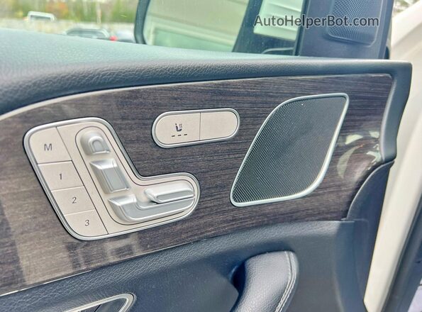 4JGFB4KB7LA012330 2020 MERCEDES-BENZ GLE White Engine compartment view