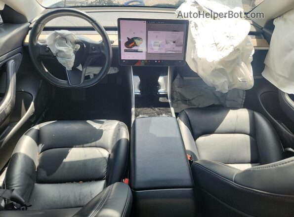 5YJ3E1EA4JF035441 2018 TESLA MODEL White Widok zestawu wskaźników