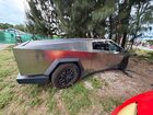2024 Tesla Cybertruck Silver vin: 7G2CEHED5RA012985