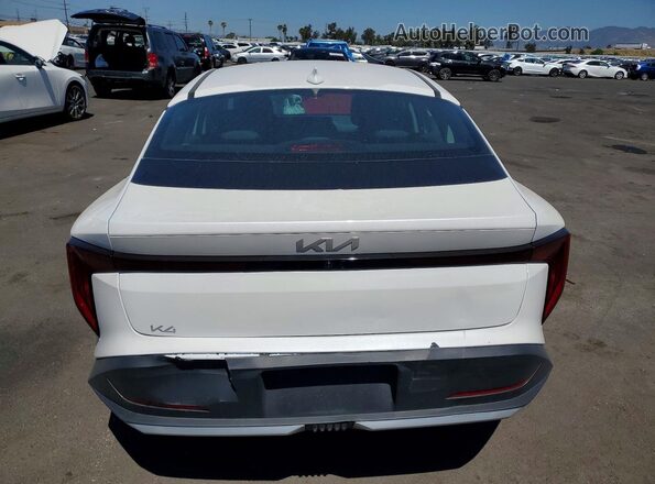 3KPFU4DE4SE230257 2025 KIA K4 White Вид салону спереду