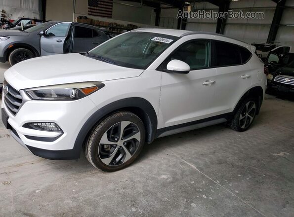 KM8J33AL5JU771016 2018 HYUNDAI TUCSON Белый Передняя левая четверть