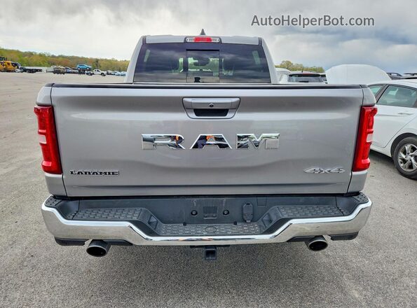 1C6SRFJP8TN255426 2026 RAM 1500 Silver Սալոնի դիմացի տեսք