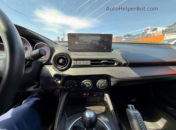 JM1NDAC79R0607083 2024 MAZDA MX-5 Темно-бордовый Вид задних сидений