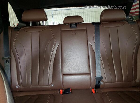 5UXKT0C32H0V97118 2017 BMW X5 Белый Вид задней части салона