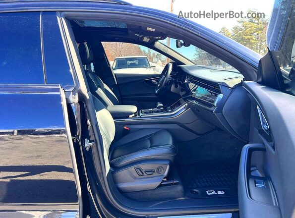WA1CVAF17KD047343 2019 AUDI Q8 Черный Вид сзади