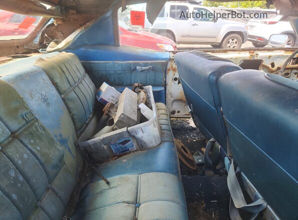 166478J197386 1968 CHEVROLET 2 White Rear seats view