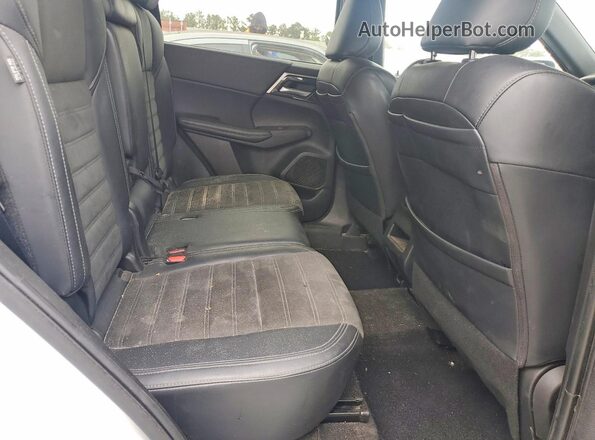 JA4J3VA88RZ003891 2024 MITSUBISHI OUTLANDER Белый Вид подкапотного пространства