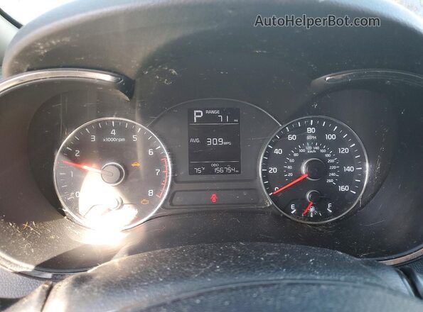 3KPFK4A7XHE156993 2017 KIA FORTE Серебряный Вид задних сидений