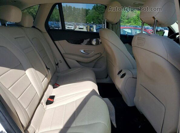 WDC0G4KBXJV040327 2018 MERCEDES-BENZ GLC-CLASS White Engine compartment view