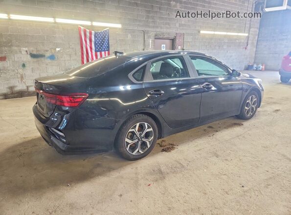 3KPF24AD6ME284387 2021 KIA FORTE Black Przód prawy