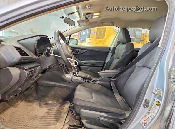 4S3GTAA63K3731943 2019 SUBARU IMPREZA Серебряный Вид панели приборов