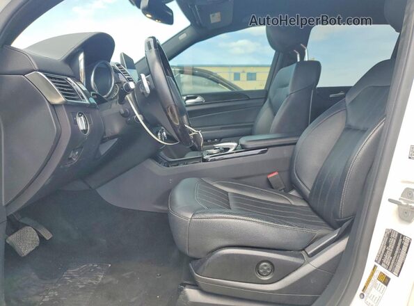 4JGDF6EE6HA847579 2017 MERCEDES-BENZ GLS-CLASS Белый Вид панели приборов