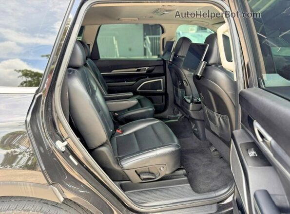 5XYP64HC4NG204790 2022 KIA TELLURIDE Black ძრავის განყოფილების ხედი