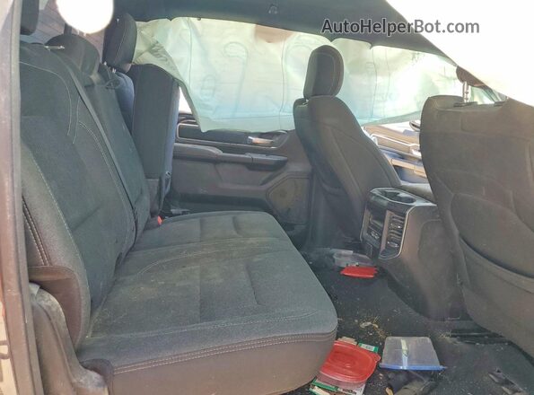 1C6SRFFT2KN565334 2019 RAM 1500 Угольный Вид задней части салона