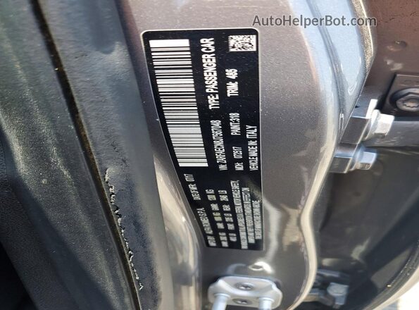 ZARFAECN8J7567048 2018 ALFA ROMEO GIULIA Gray Widok naklejki z numerem VIN