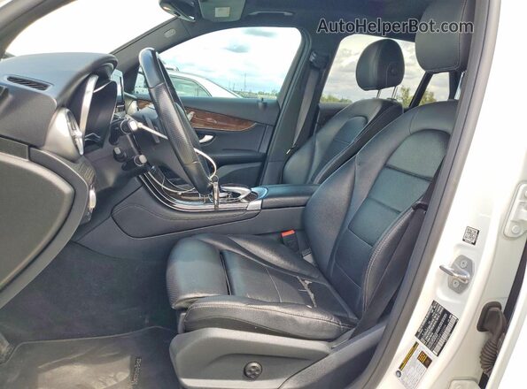 WDC0G4KB2HF121259 2017 MERCEDES-BENZ GLC-CLASS Белый Вид панели приборов