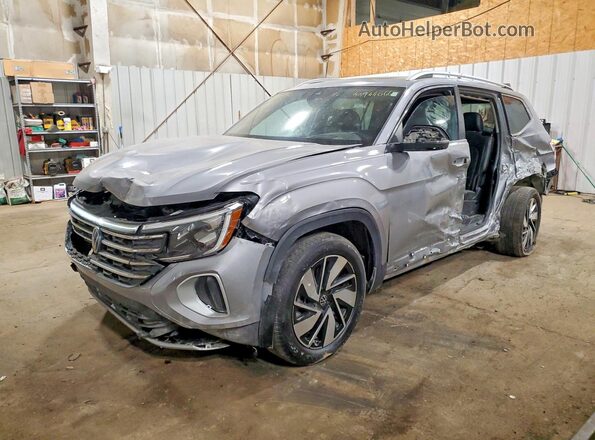 1V2BR2CA1RC518434 2024 VOLKSWAGEN ATLAS Silver Vista tres cuartos delantera izquierda