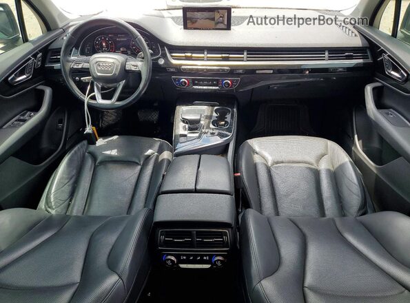 WA1VAAF70HD000883 2017 AUDI Q7 Серебряный Вид щитка приборов