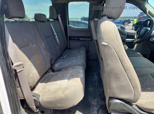 1FTEX1EPXJFD05744 2018 FORD F150 White Вид задньої частини салону