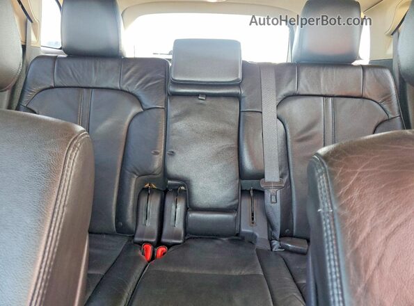 2LMHJ5AT6GBL01824 2016 LINCOLN MKT Серебряный Вид задней части салона