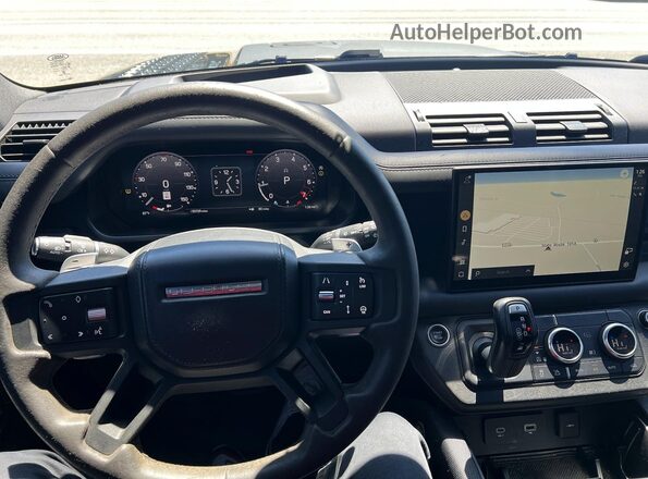 SALEWEEE8P2110307 2023 LAND ROVER DEFENDER Gray Widok deski rozdzielczej