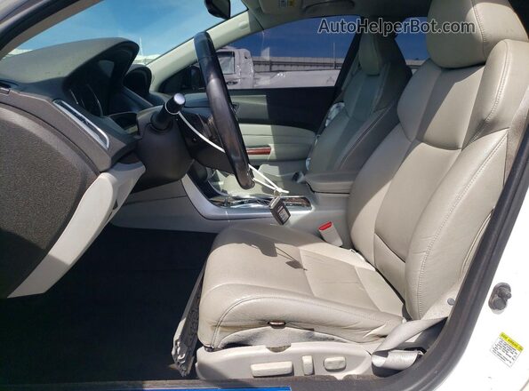 19UUB2F39HA001213 2017 ACURA TLX Белый Вид салона спереди